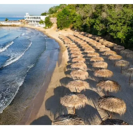 Appartement Seaside With A Garden *