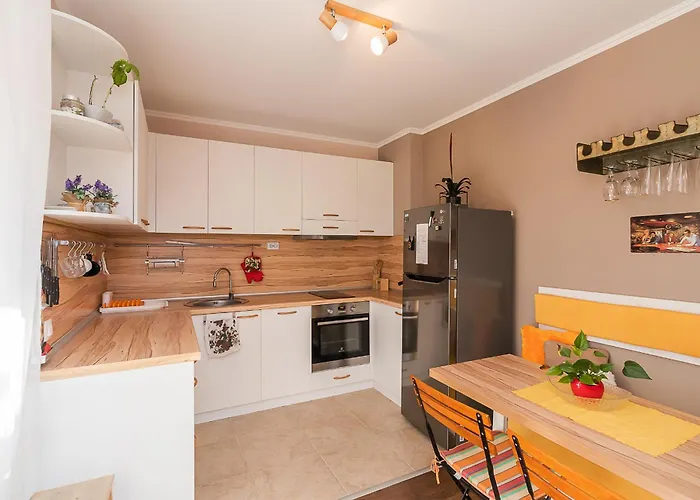 Apartment Seaside With A Garden Saints Constantine and Helena