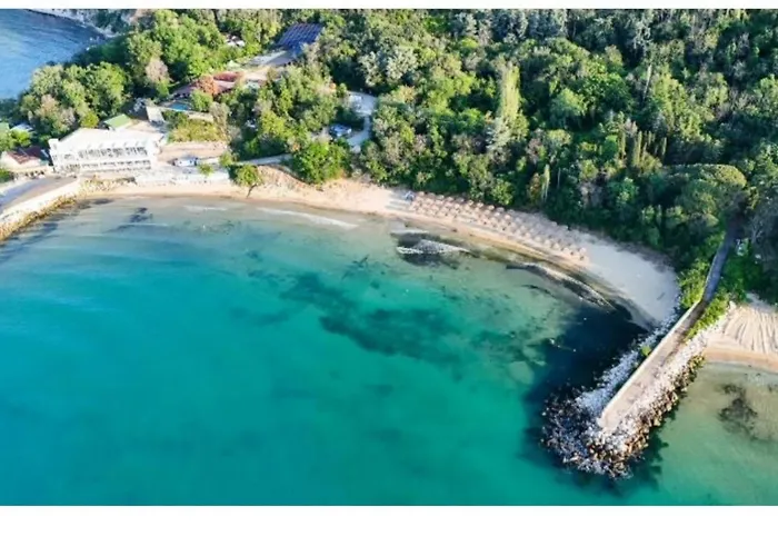 Appartement Seaside With A Garden *